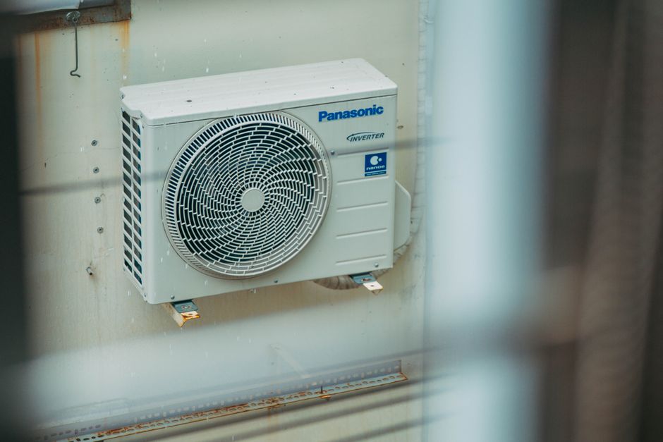 Outdoor AC unit and heat pump installation